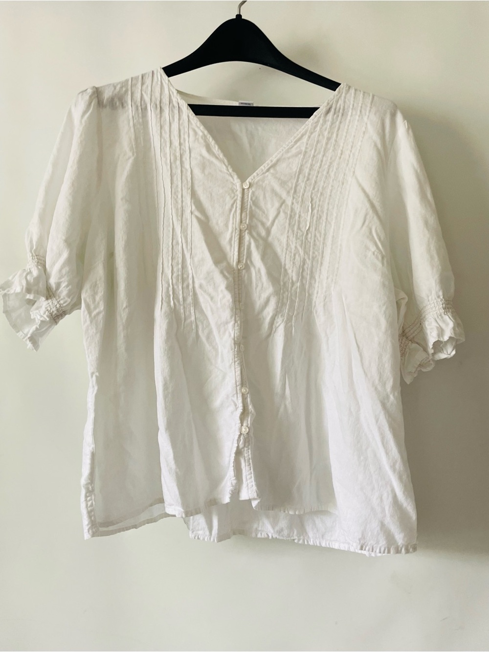Old Navy White Pintuck Button-Front Blouse Ruffle Sleeves